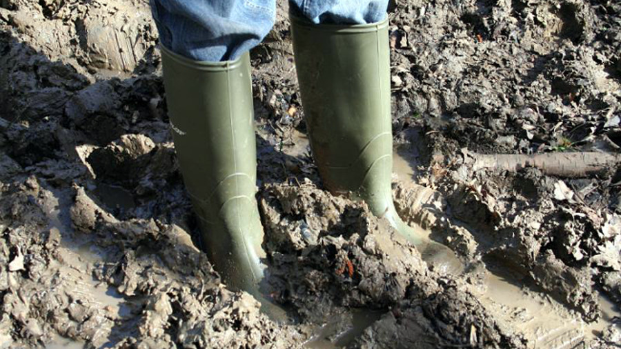 20140204 muddy boots